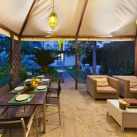 Holiday home Casa Felice In Tasso Square